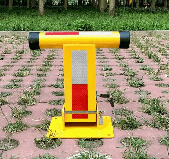 Tiang Pembatas Parkir Manual T-Shape Tebal Kapasitas Beban 2 Ton Kuat